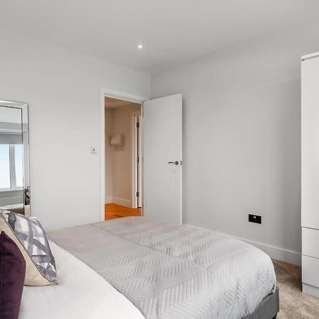 Lovely 1 Bedroom Apartment In The Heart Of Eastleigh Eksteriør bilde