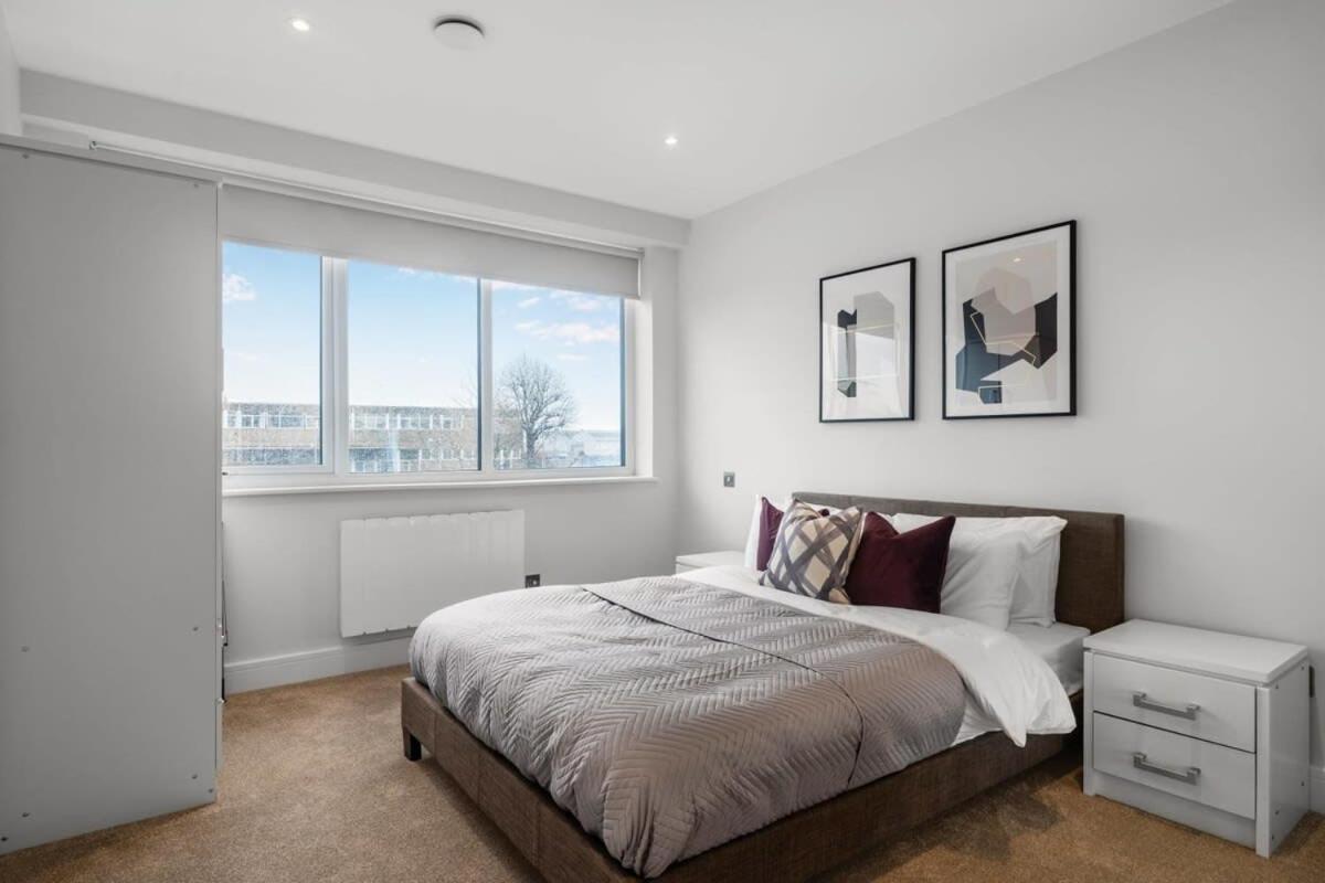 Lovely 1 Bedroom Apartment In The Heart Of Eastleigh Eksteriør bilde
